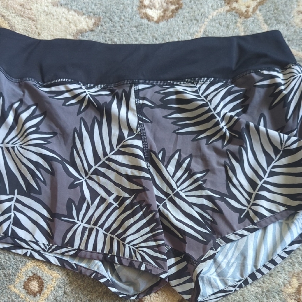 Women's Rabbit Running Shorts with Leaf Print